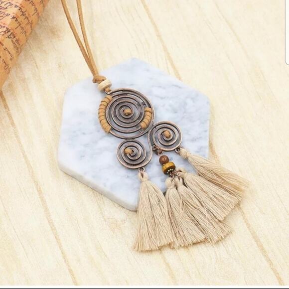 swirl and tassel leather necklace in cream - Picture 3 of 8